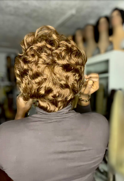 Pixie cut -brown