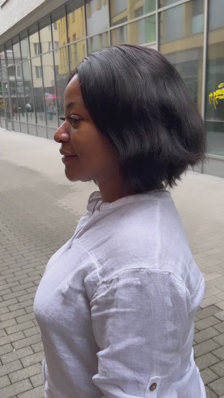 Wavy bob cut